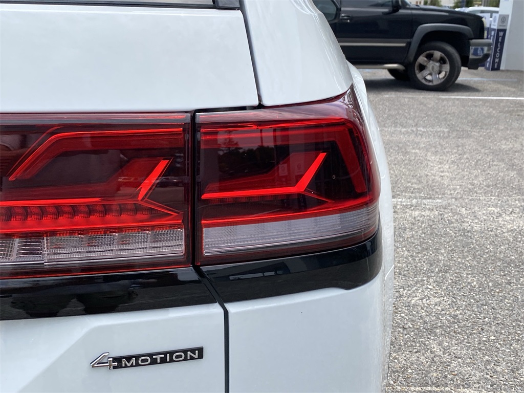 2025 Volkswagen Atlas Peak Edition SE photo 7