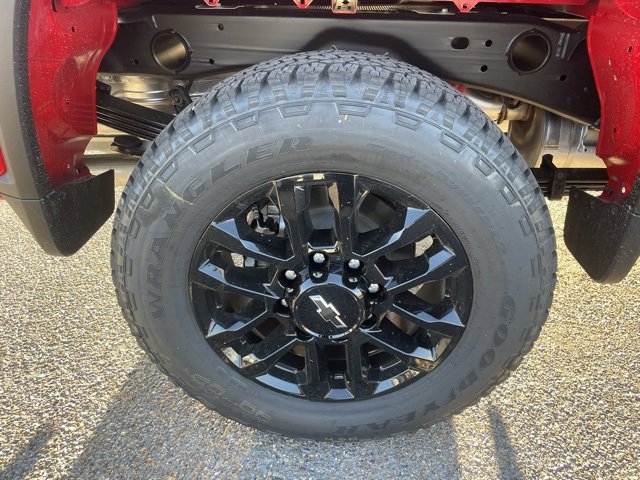 2025 Chevrolet Silverado 2500HD Custom photo 7