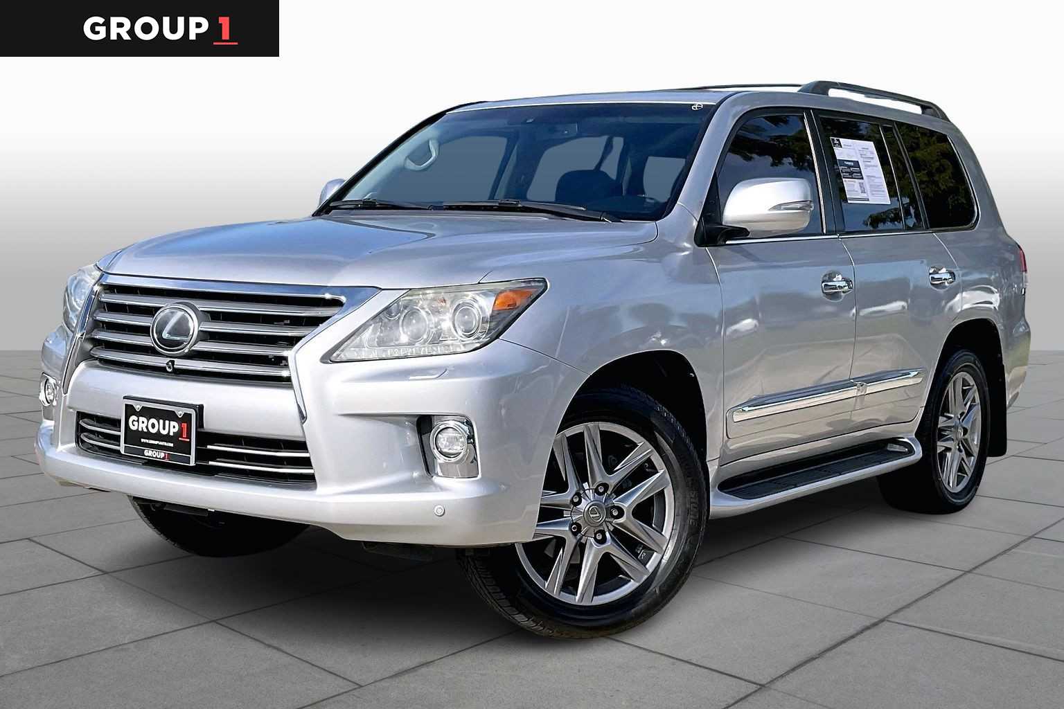 2014 Lexus LX 570's photo