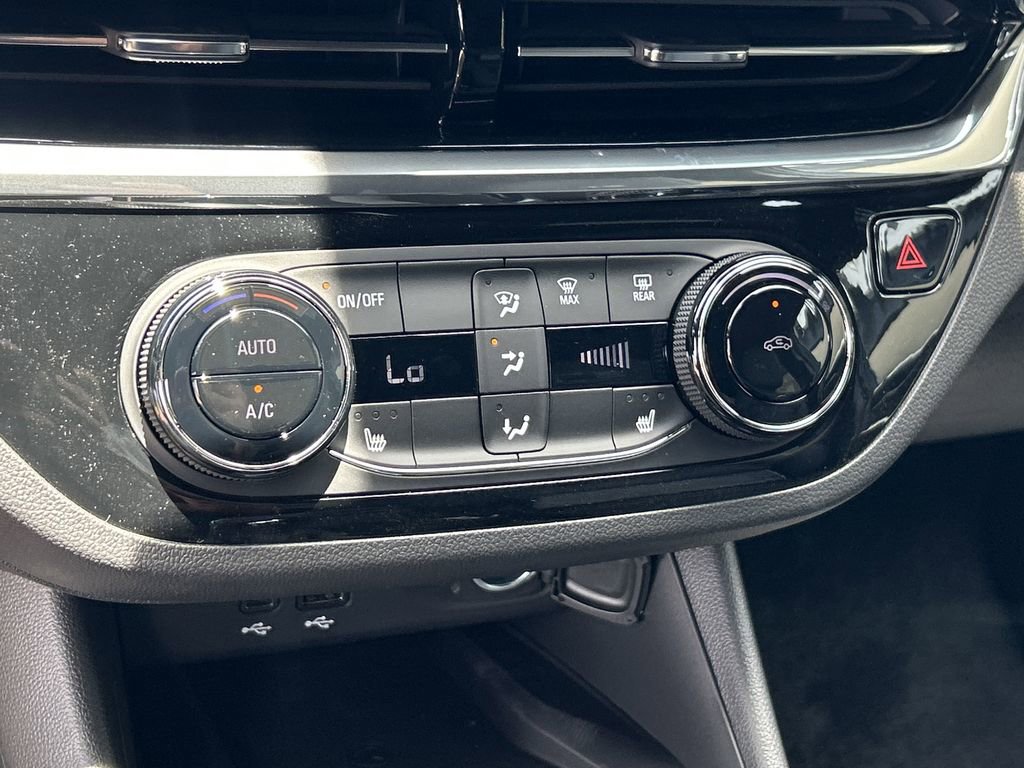 2025 Buick Envista ST photo 23