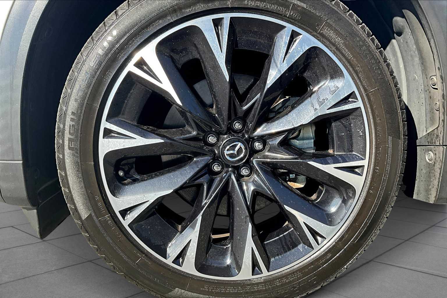 2024 Mazda CX-90 Premium photo 9