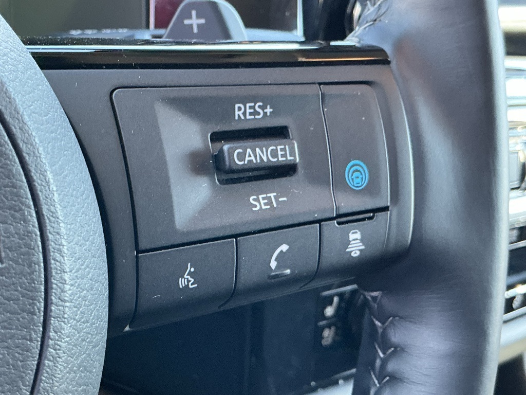2024 Nissan Pathfinder Platinum photo 3