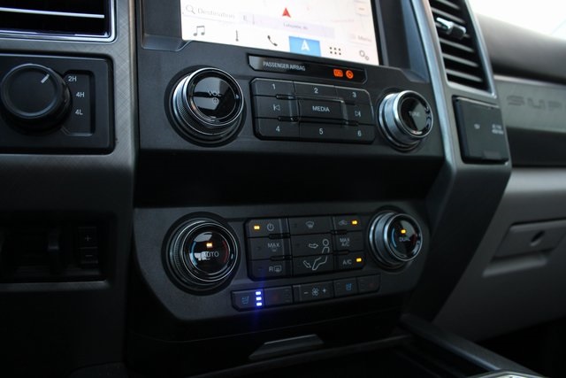 2019 Ford F-350 Limited photo 3