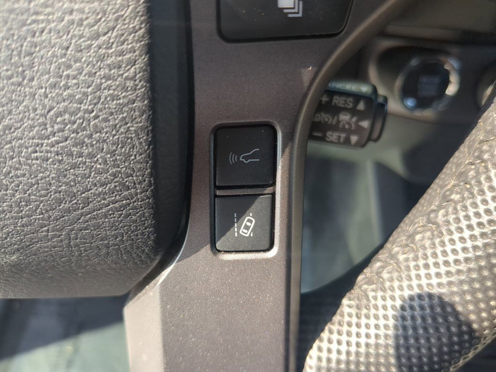 2023 Toyota Tacoma TRD Off-Road V6 photo 28