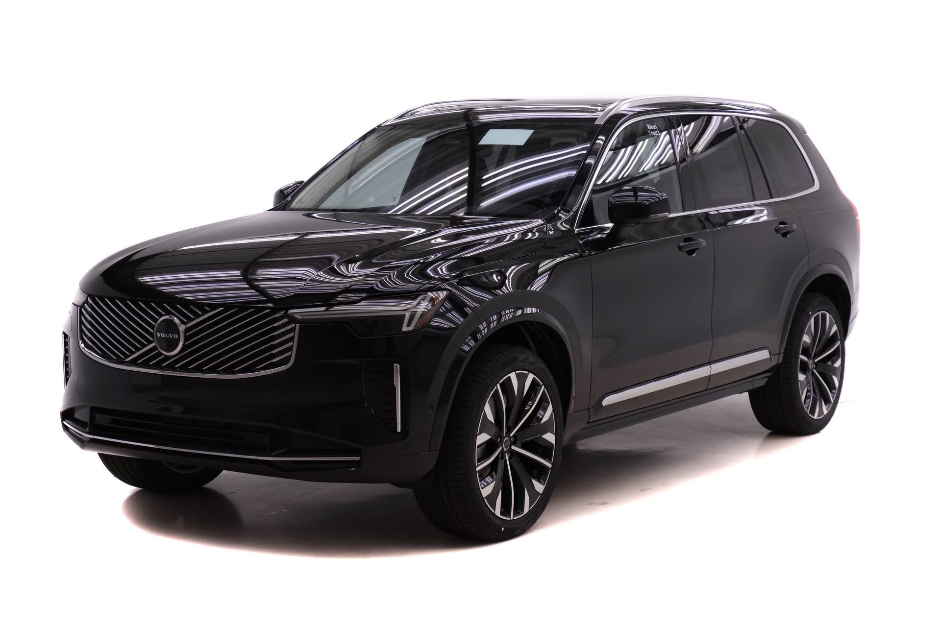 2026 Volvo XC90 Plus's photo