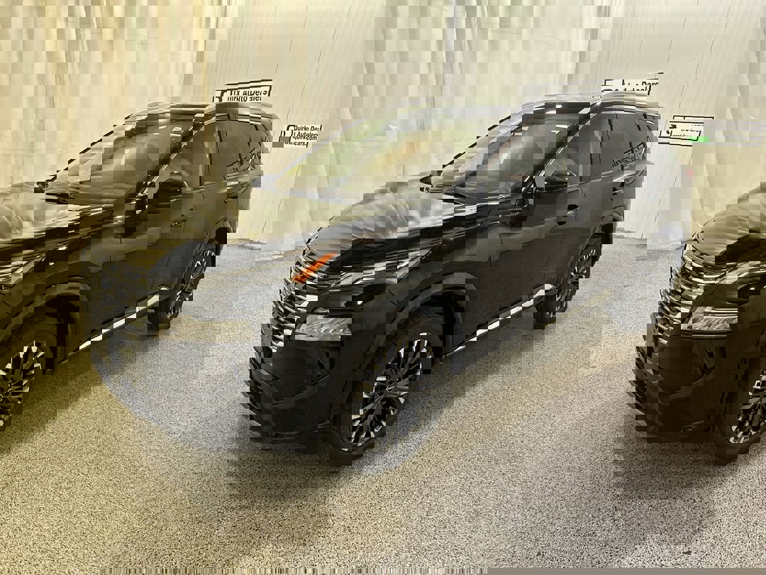 2026 Nissan Rogue Platinum photo 3