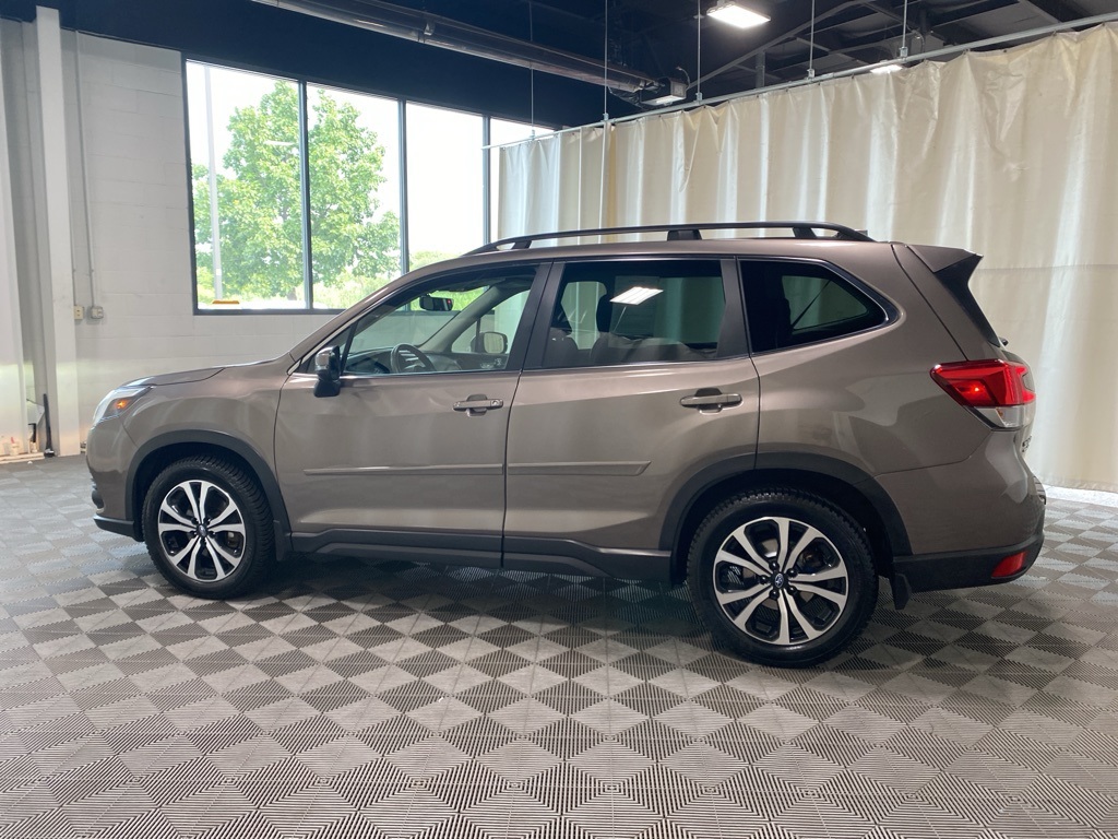 2022 Subaru Forester Limited photo 3