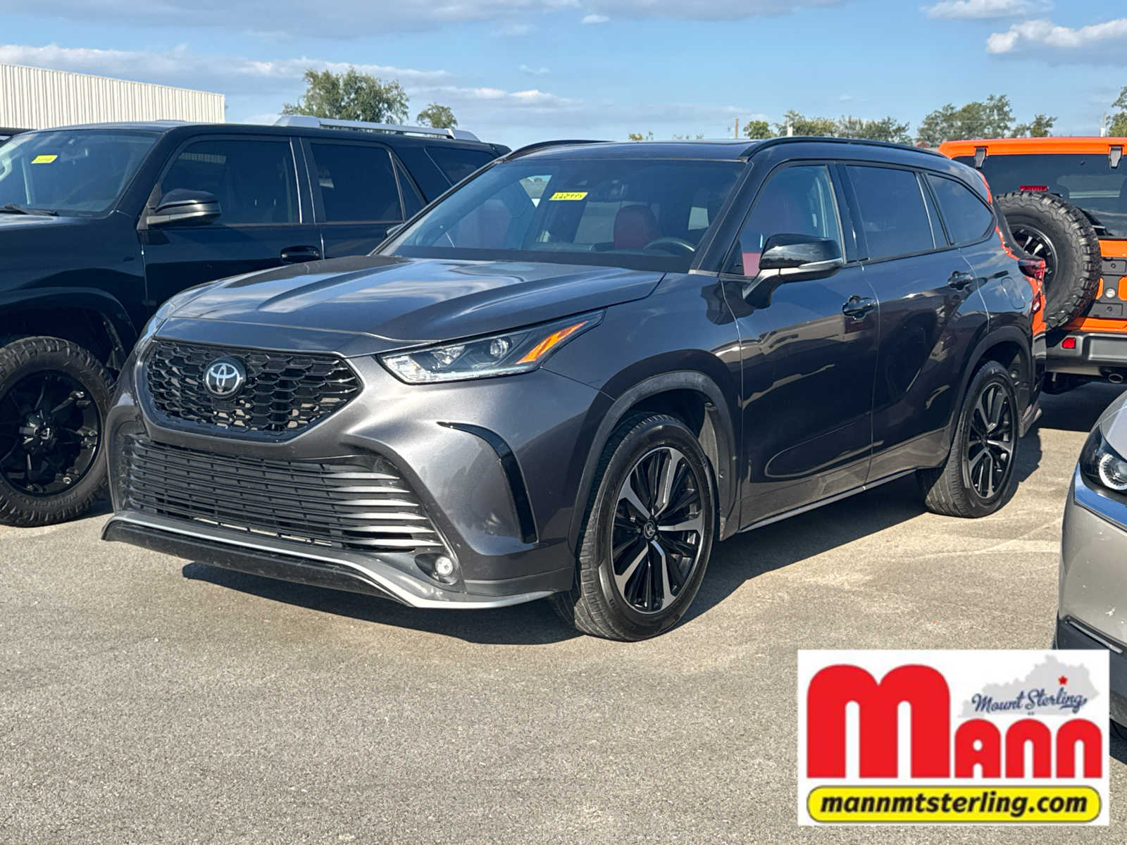 2022 Toyota Highlander XSE's photo