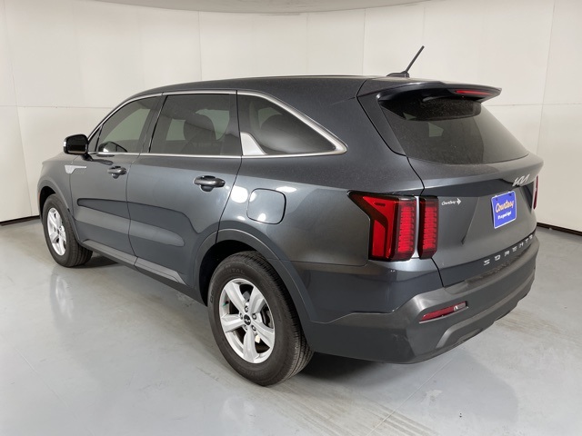 2022 Kia Sorento LX photo 6