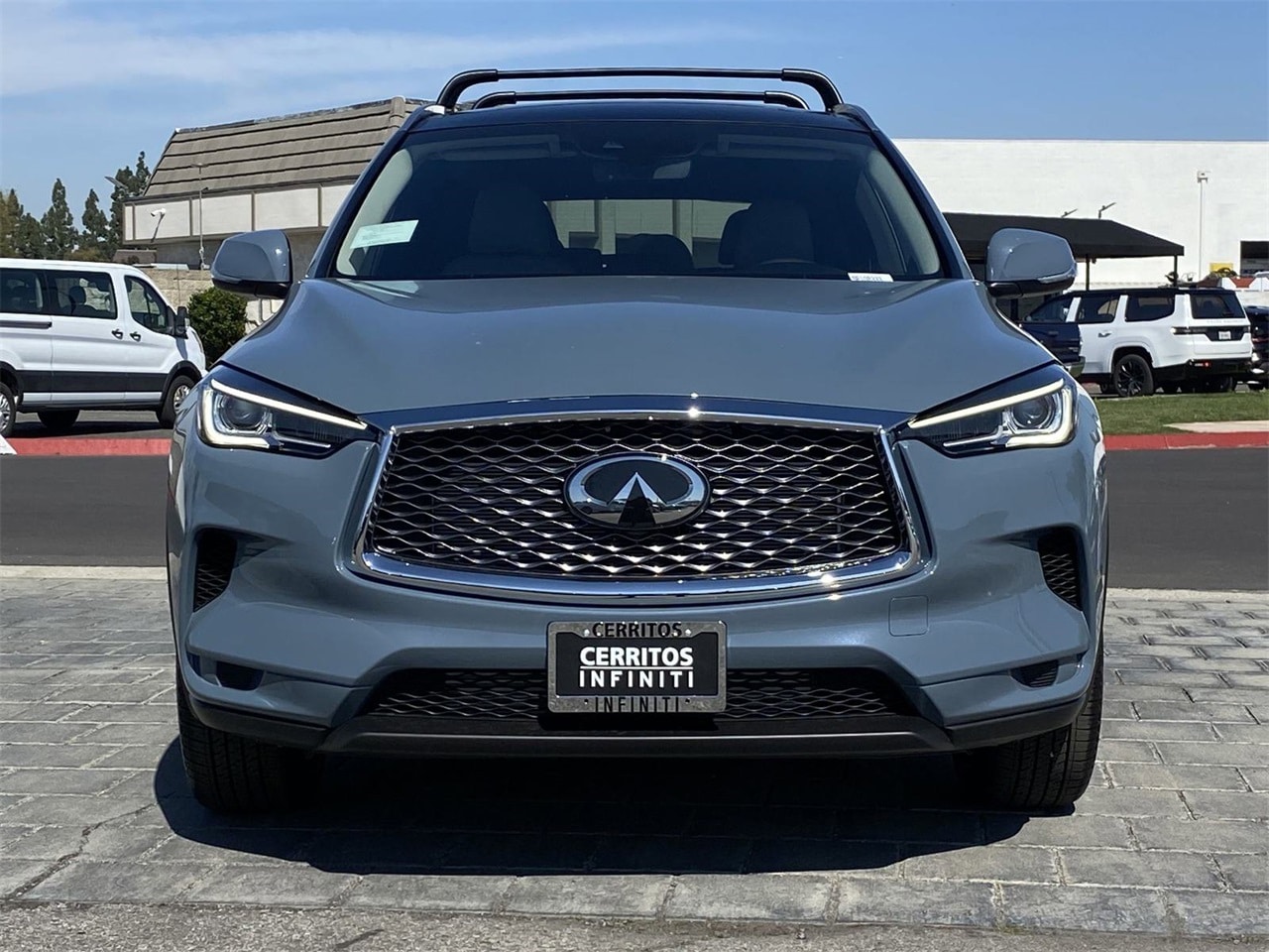 2025 Infiniti QX50 Luxe photo 2