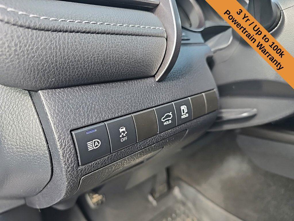 2022 Toyota Camry SE photo 10