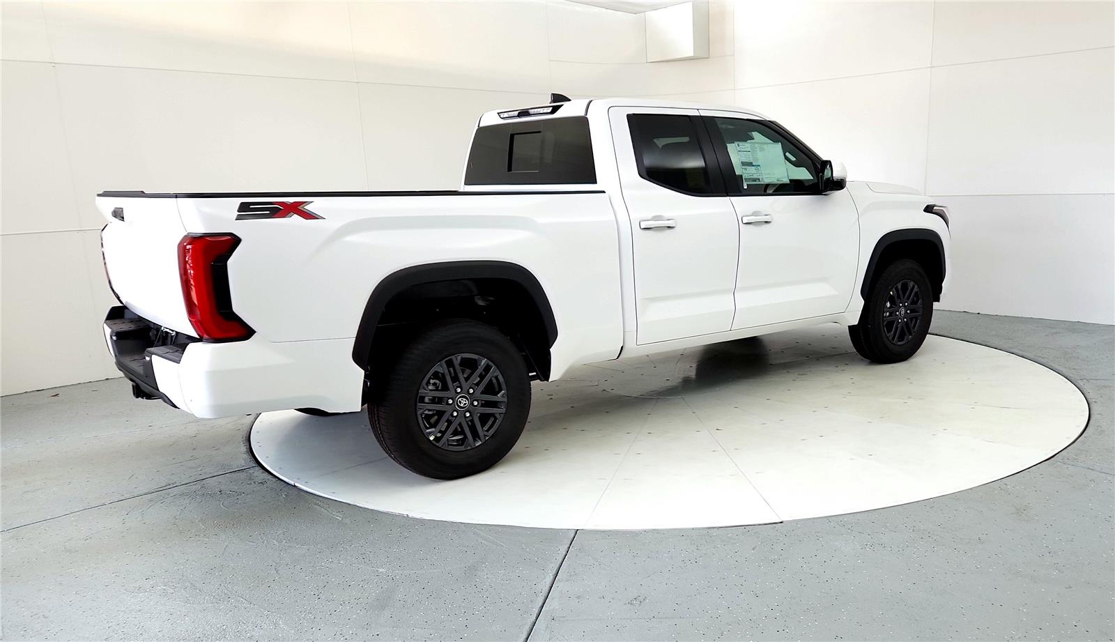 2025 Toyota Tundra SR5 Double Cab photo 9