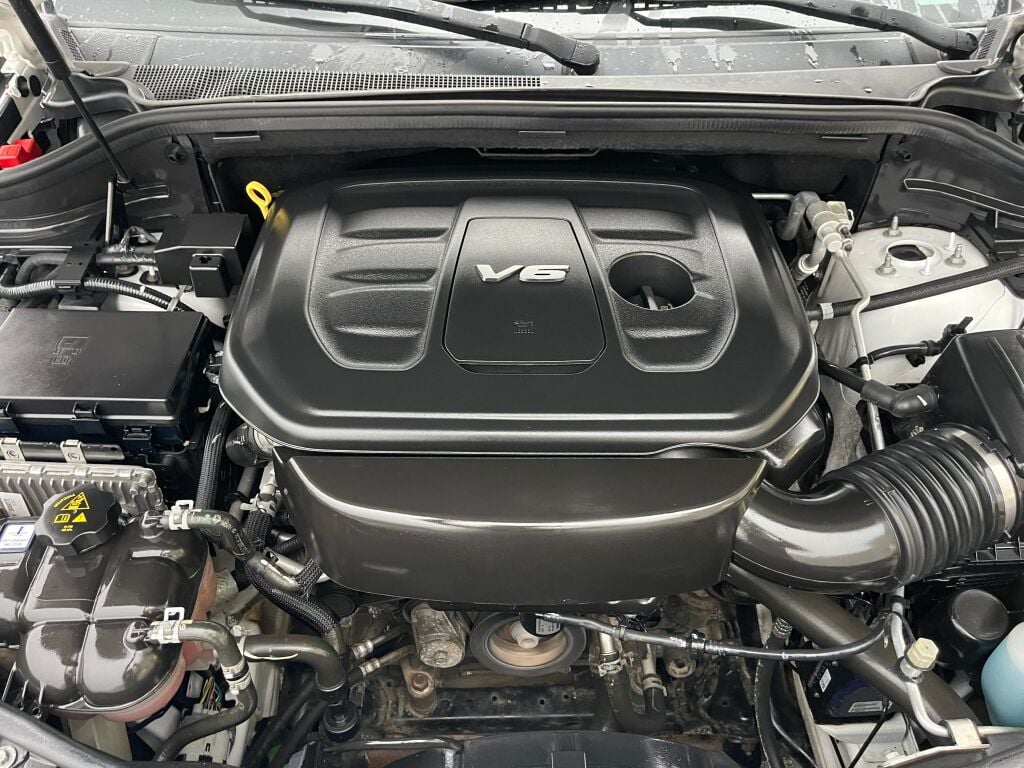 2017 Jeep Grand Cherokee Altitude photo 22
