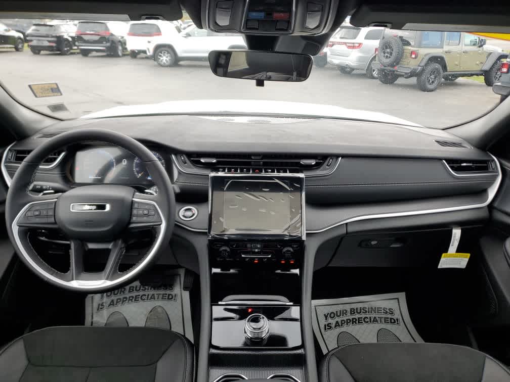 2025 Jeep Grand Cherokee Altitude X photo 16