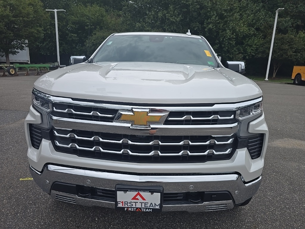 2025 Chevrolet Silverado 1500 LTZ photo 2