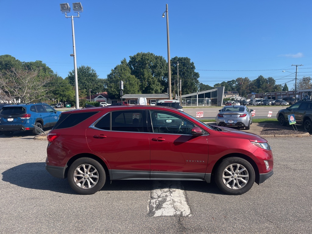 2018 Chevrolet Equinox LT photo 4