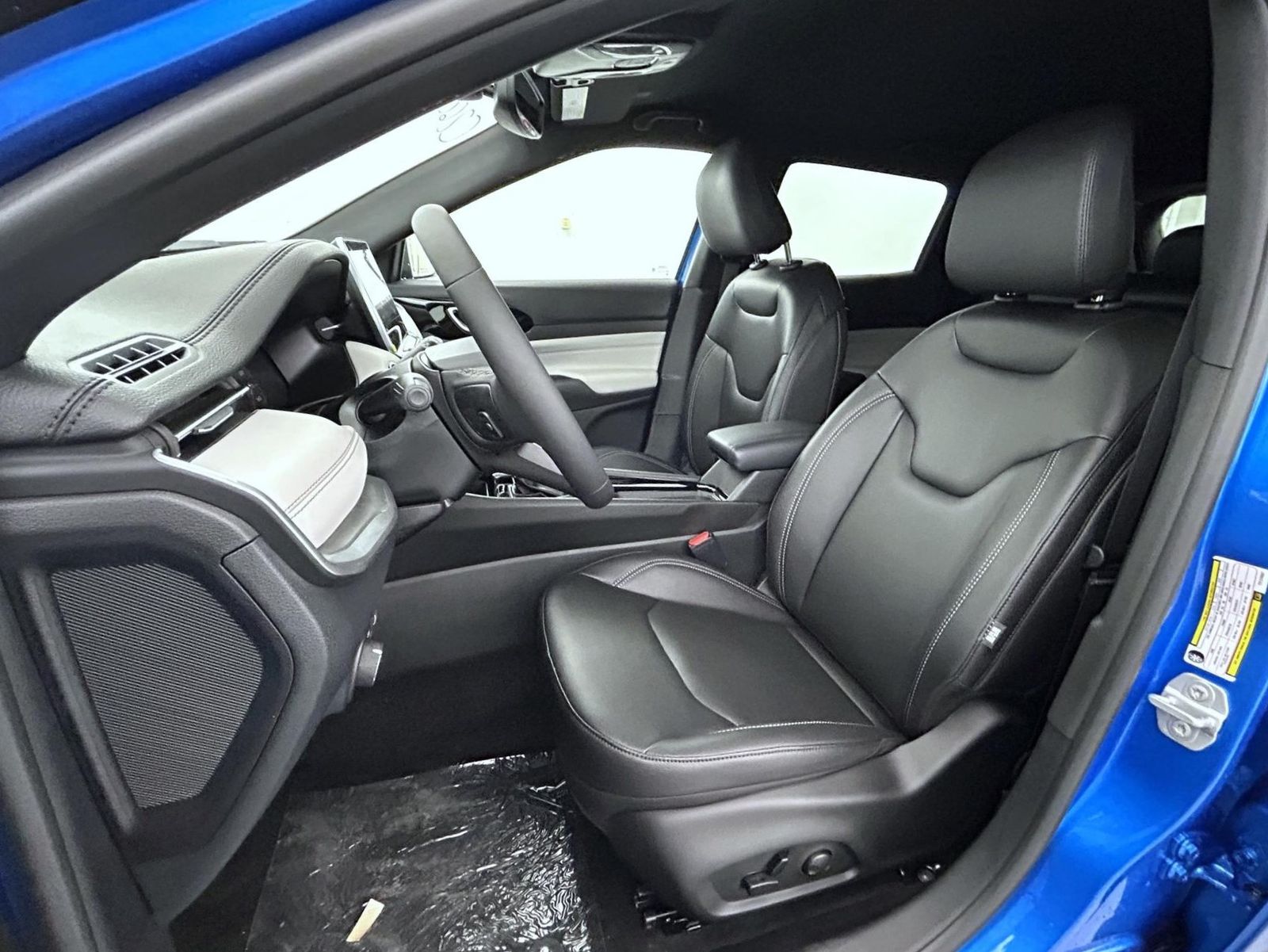 2026 Jeep Compass Limited photo 10