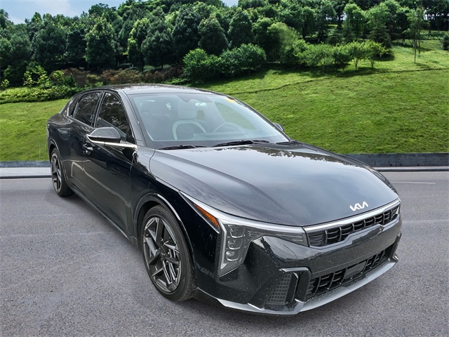 2025 Kia K4 GT-Line's photo