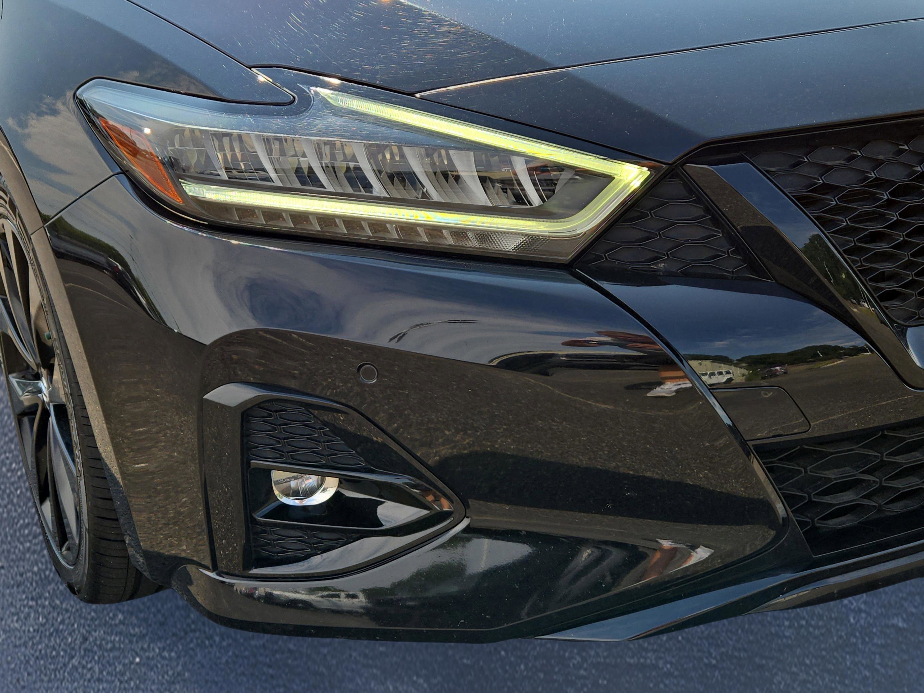 2022 Nissan Maxima SR photo 3