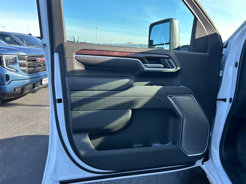 2026 GMC SIERRA HD - Image 15