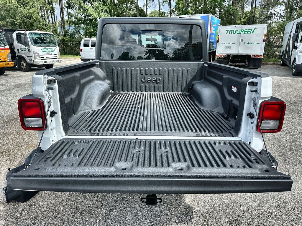 2024 Jeep Gladiator Sport photo 24
