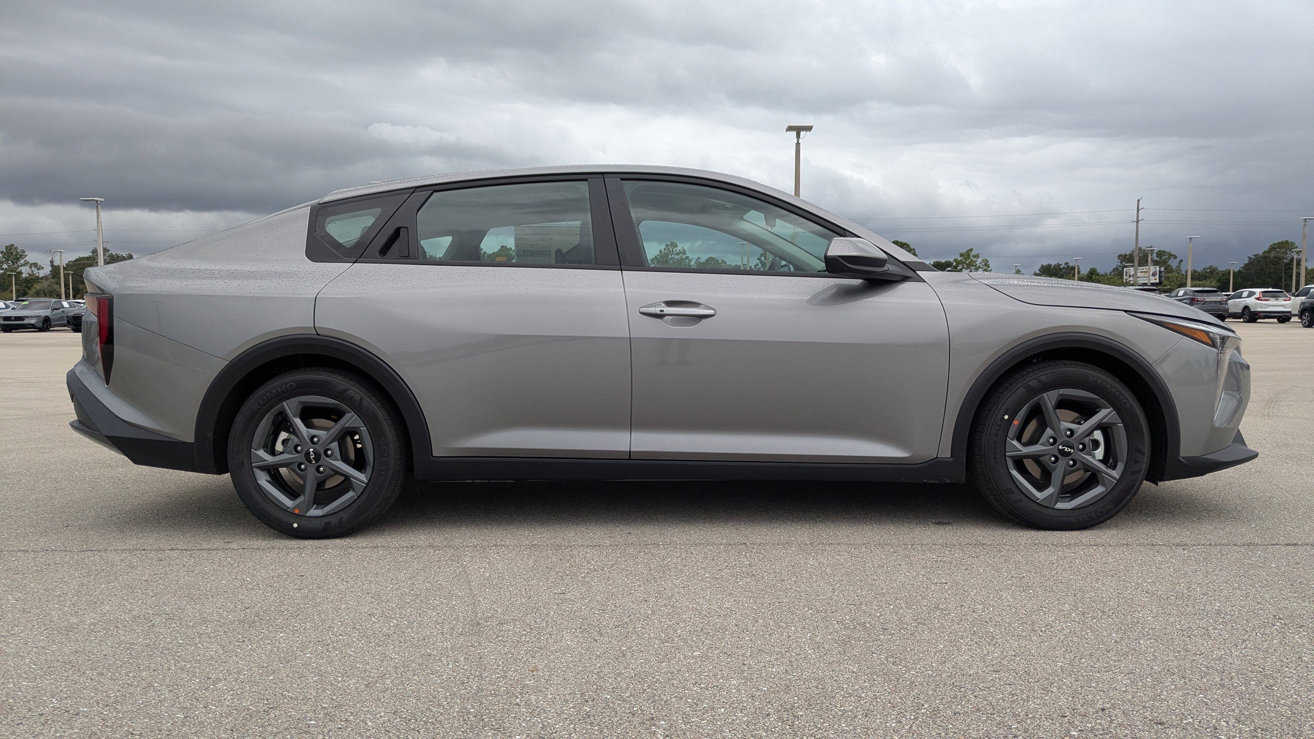 2025 Kia K4 LXS photo 4