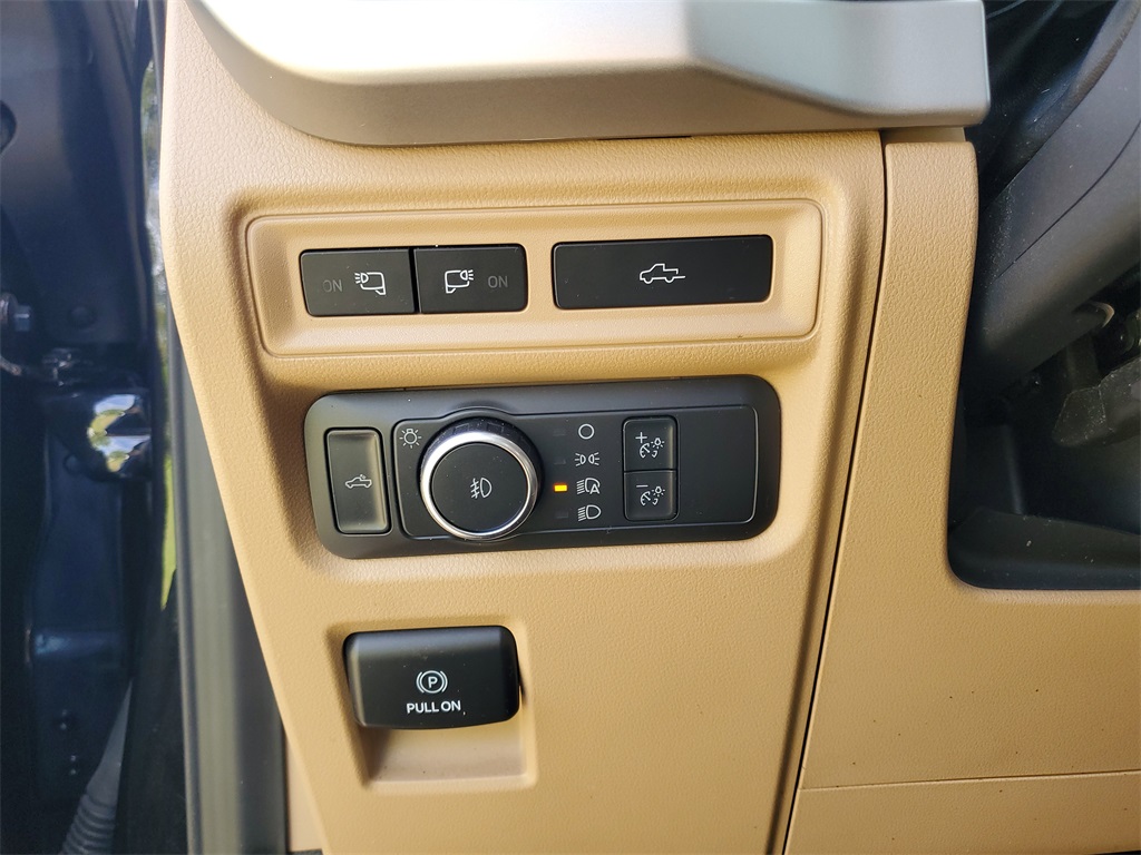 2021 Ford F-150 XLT photo 14