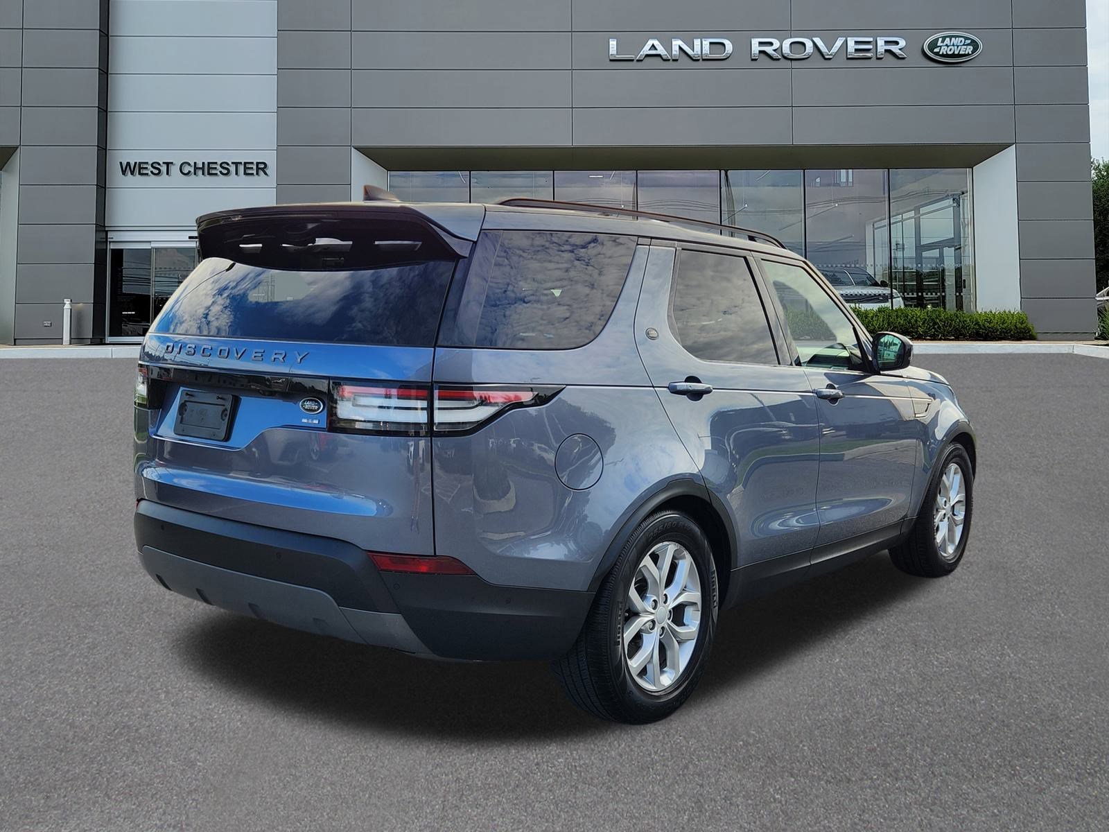 2019 Land Rover Discovery SE photo 3