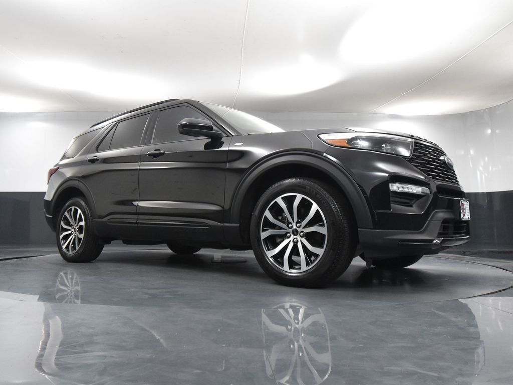 2024 Ford Explorer ST-Line photo 48