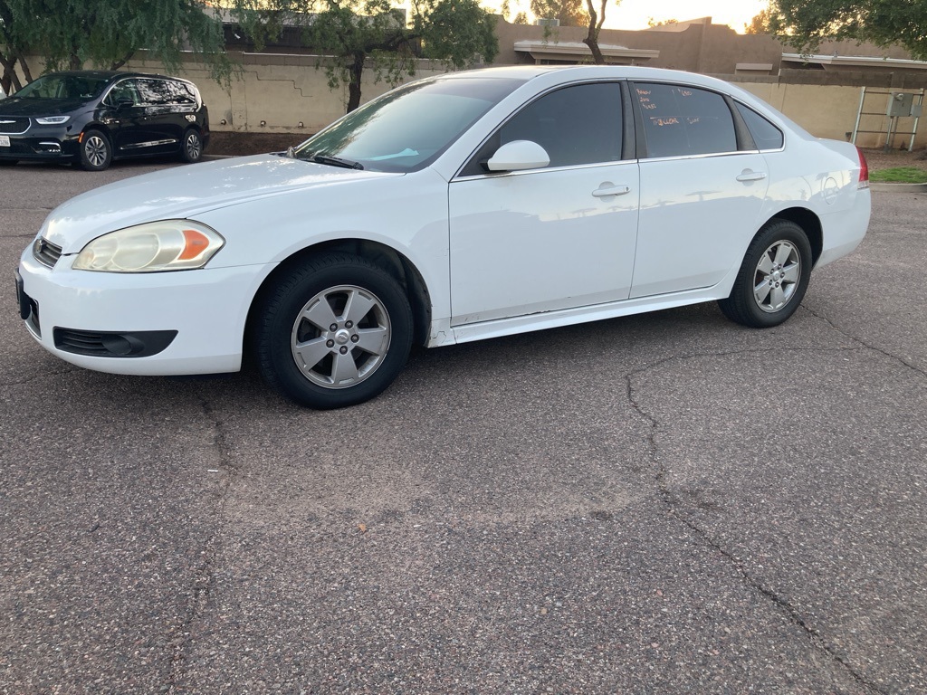 2010 Chevrolet Impala photo 3