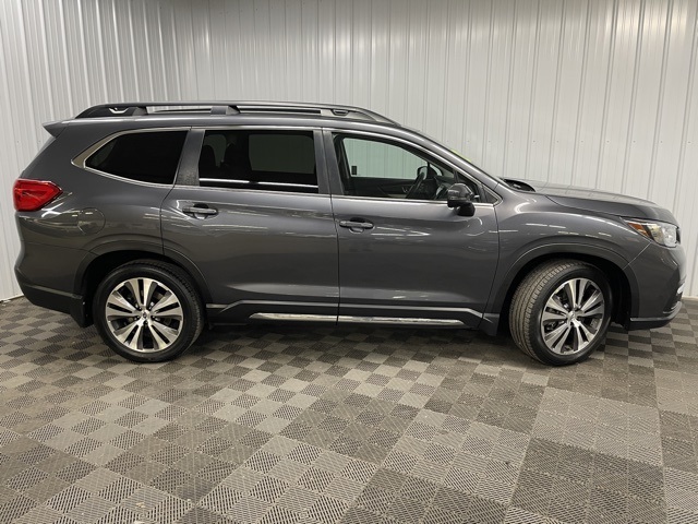 2022 Subaru Ascent Limited photo 2