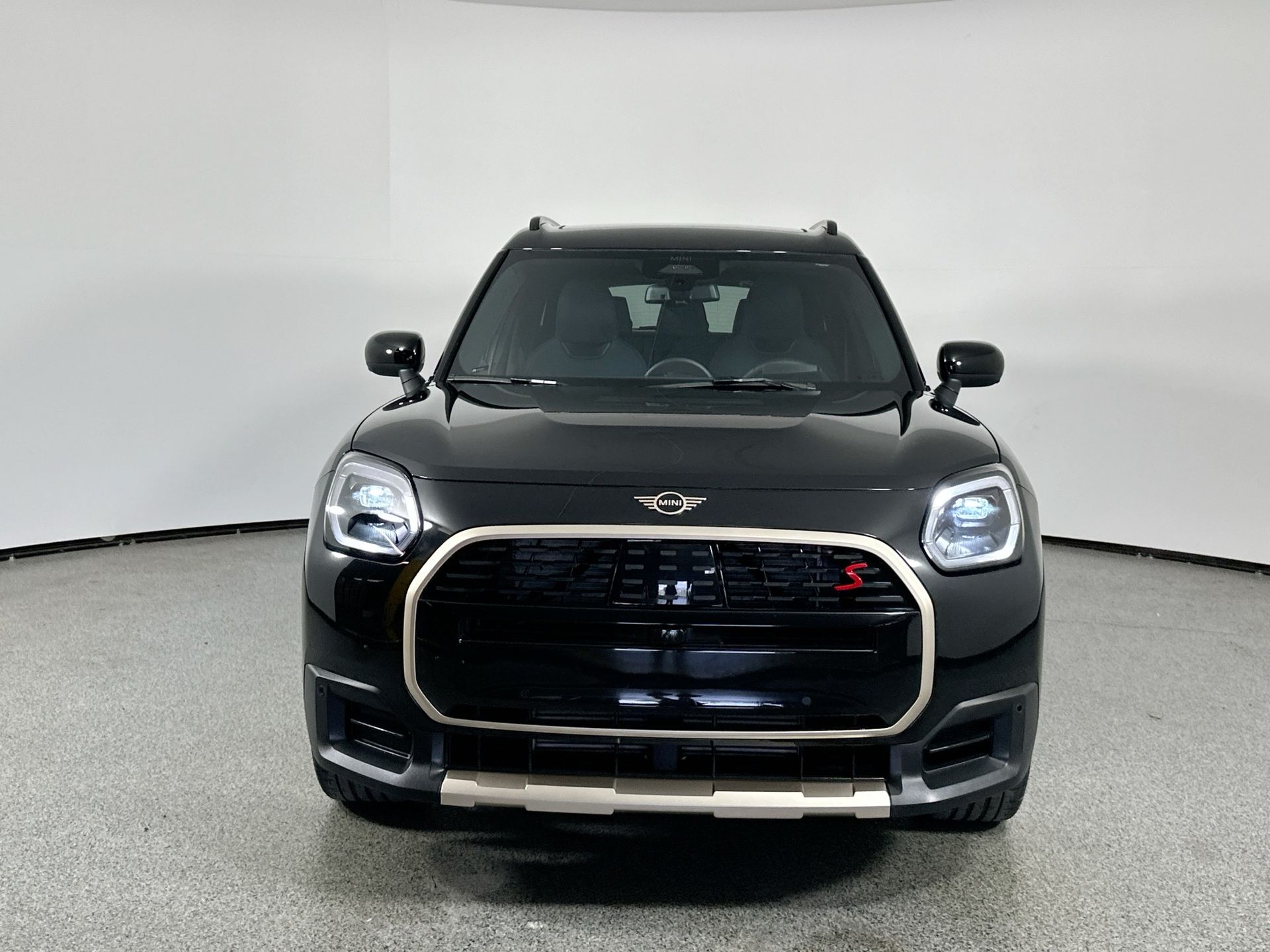 2025 Mini Cooper S ALL4 photo 2