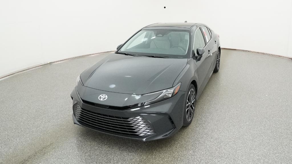 2025 Toyota Camry XLE photo 5