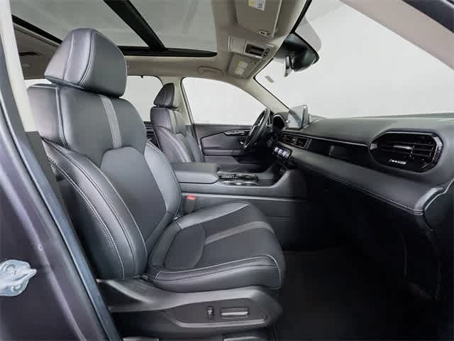 2025 Honda Pilot Touring photo 32