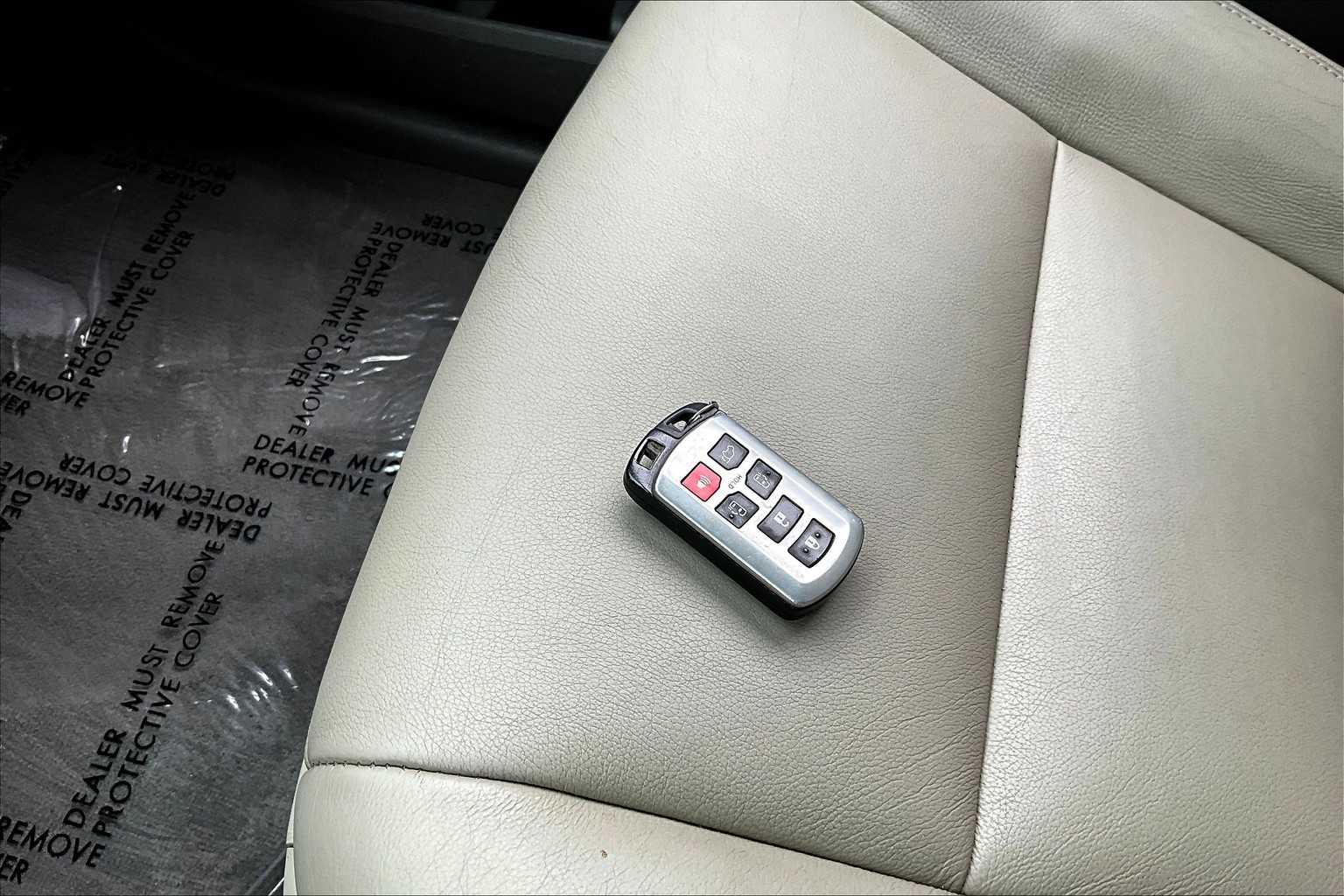 2020 Toyota Sienna XLE Premium photo 13