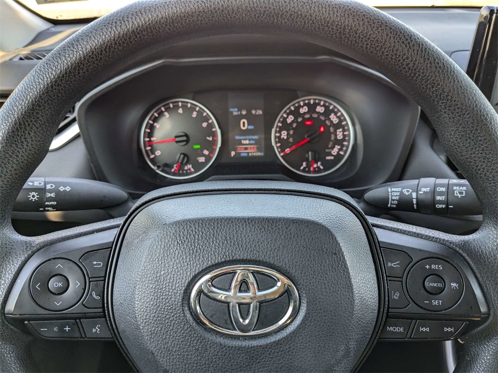 2022 Toyota RAV4 XLE photo 23
