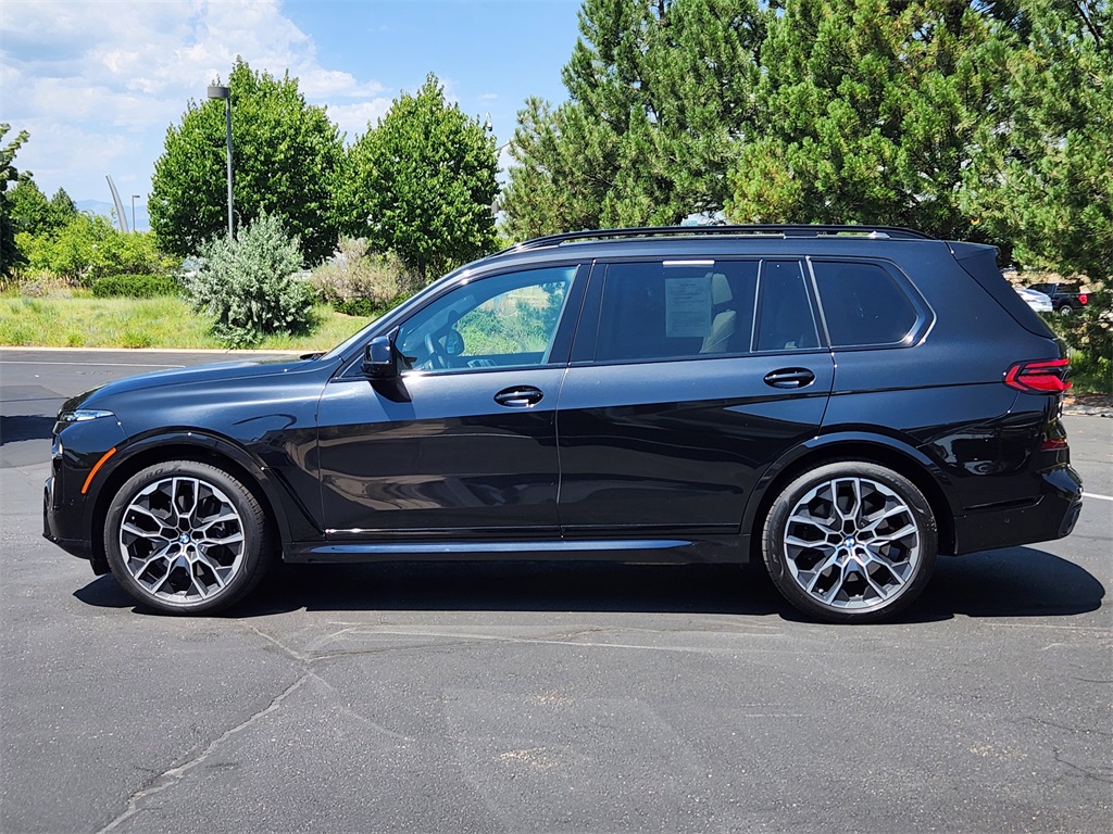 2025 Bmw X7 M60i photo 2