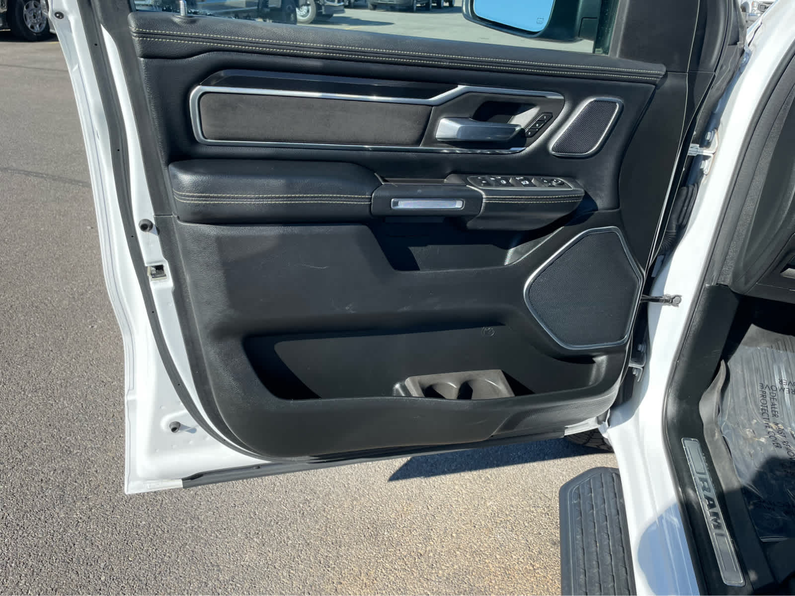 2021 Ram 1500 Laramie photo 12