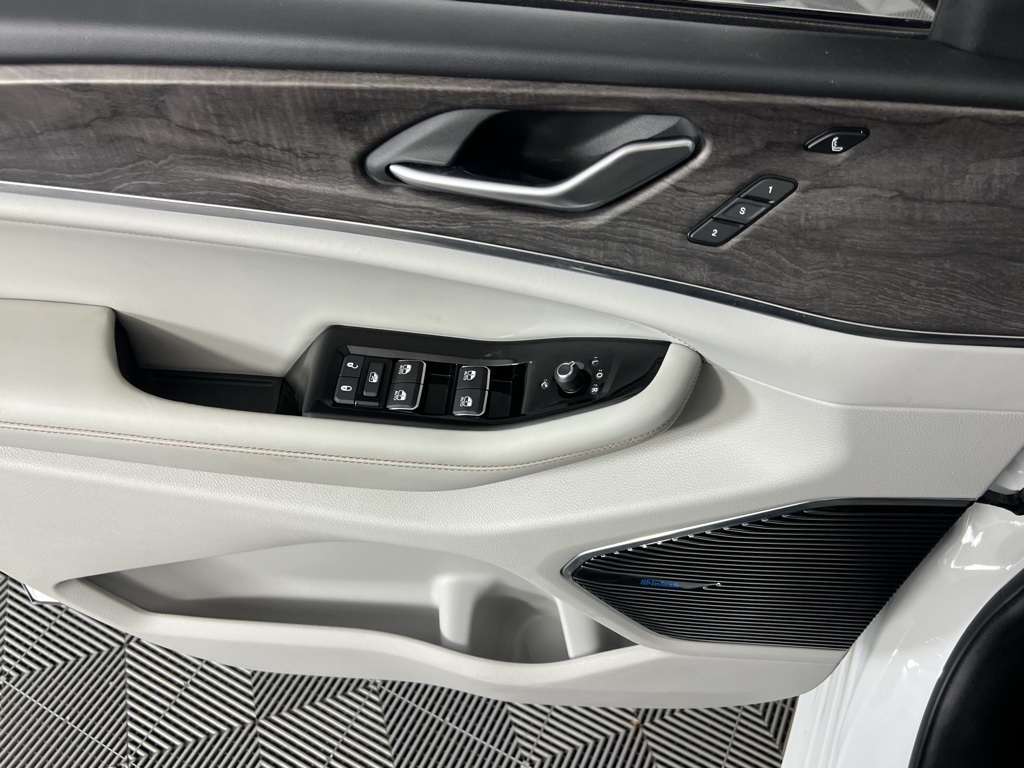 2022 Jeep Grand Cherokee Overland 4xe photo 20