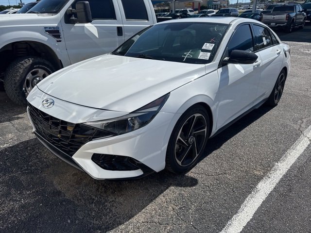 2022 Hyundai Elantra N Line photo 3
