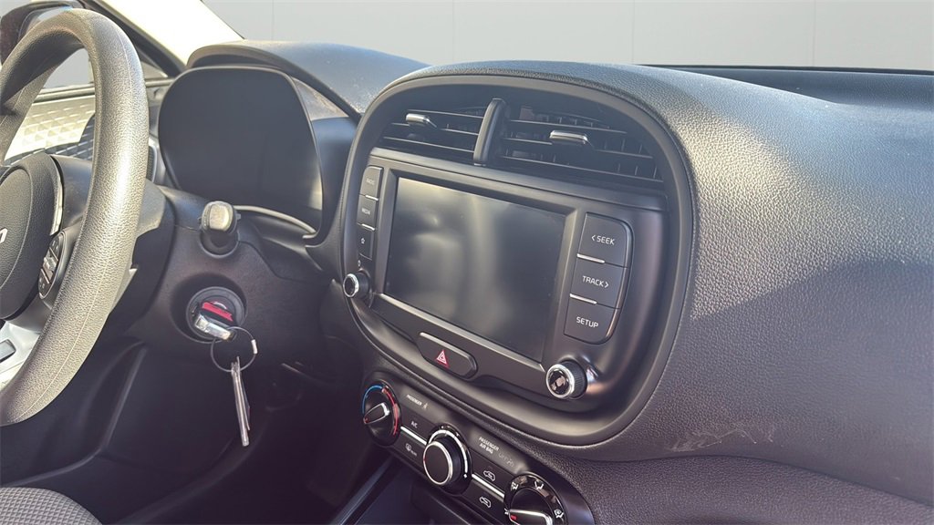 2023 Kia Soul LX photo 42