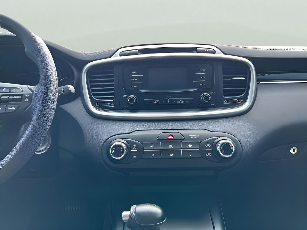 2018 Kia Sorento LX photo 13