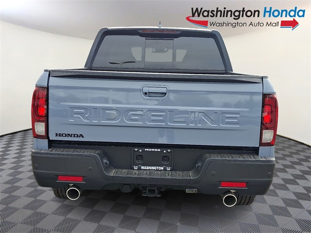 2026 Honda Ridgeline Black Edition photo 4
