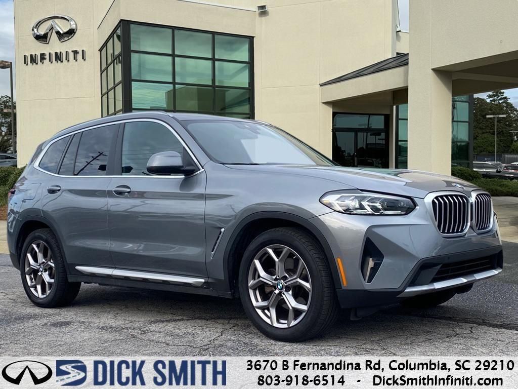 Used 2024 Gray BMW sDrive30i image 1