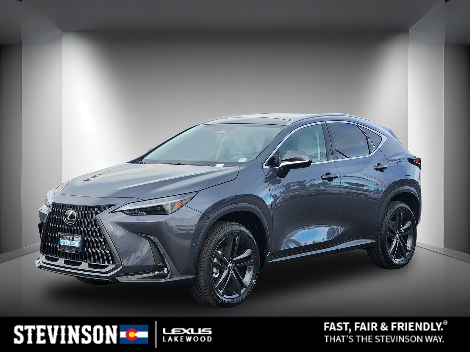 2026 Lexus NX PHEV 450h+'s photo