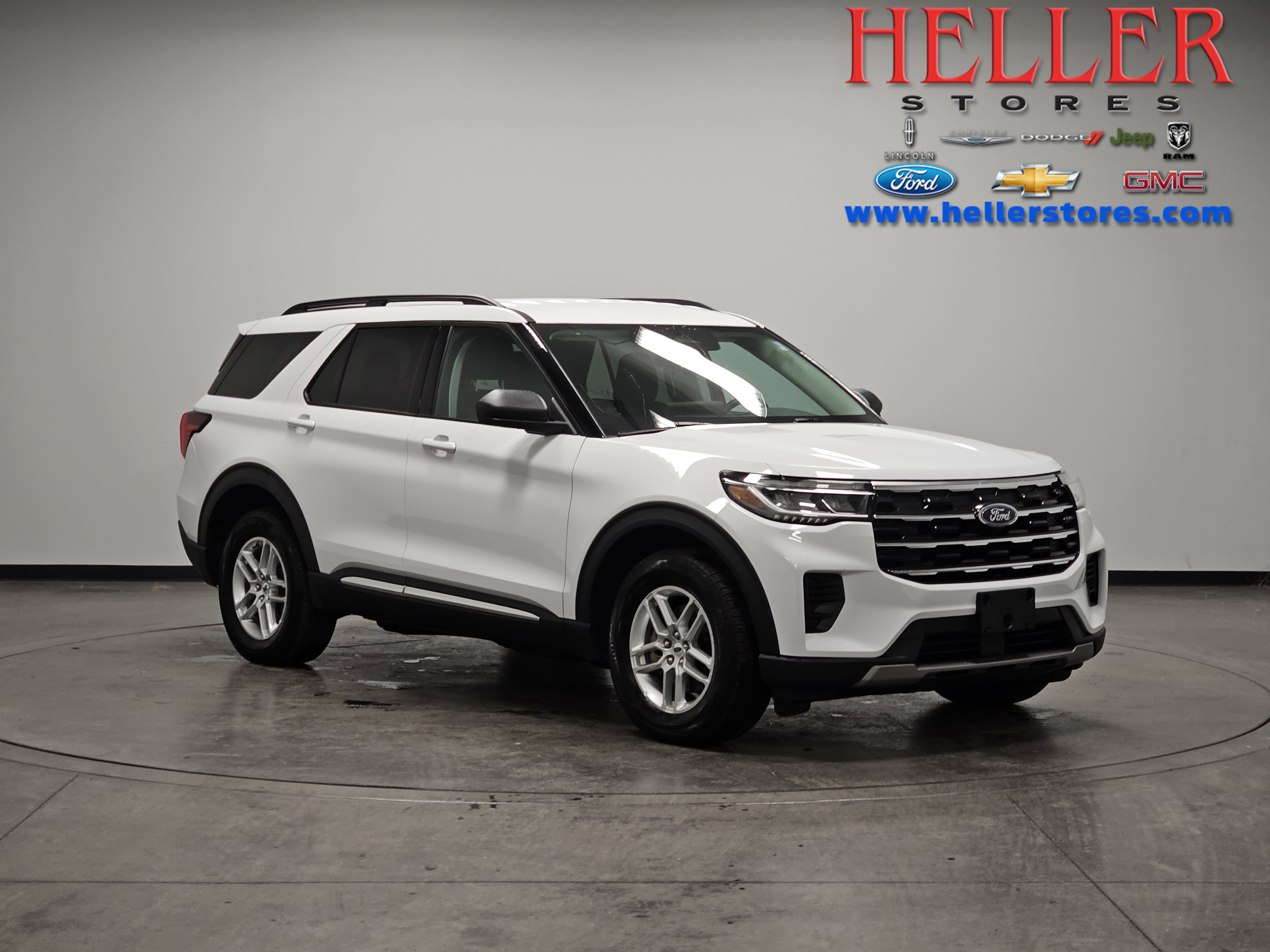 2025 Ford Explorer Active's photo
