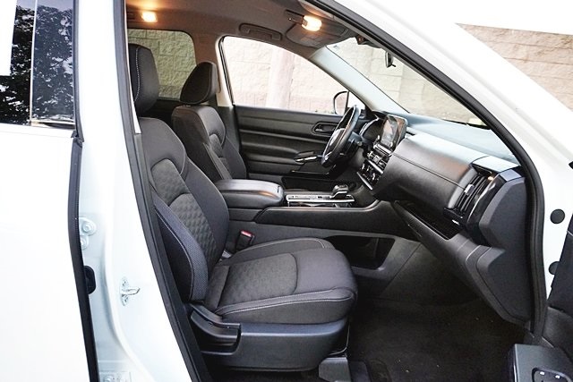 Used 2023 White Nissan SV image 10