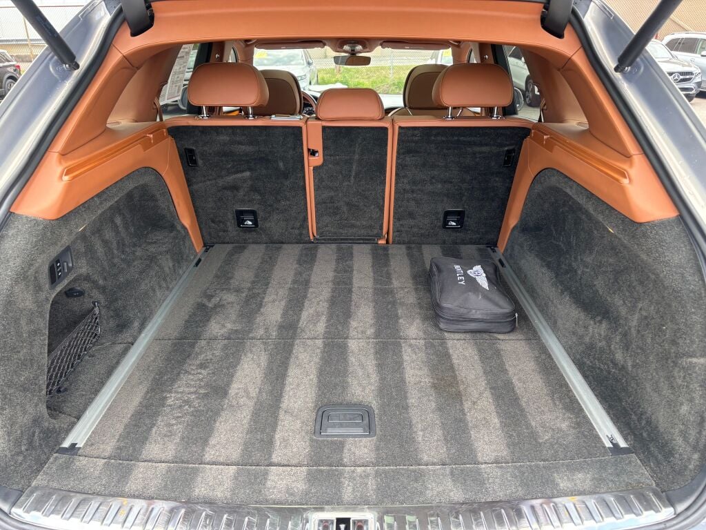 2019 Bentley Bentayga V8 photo 15