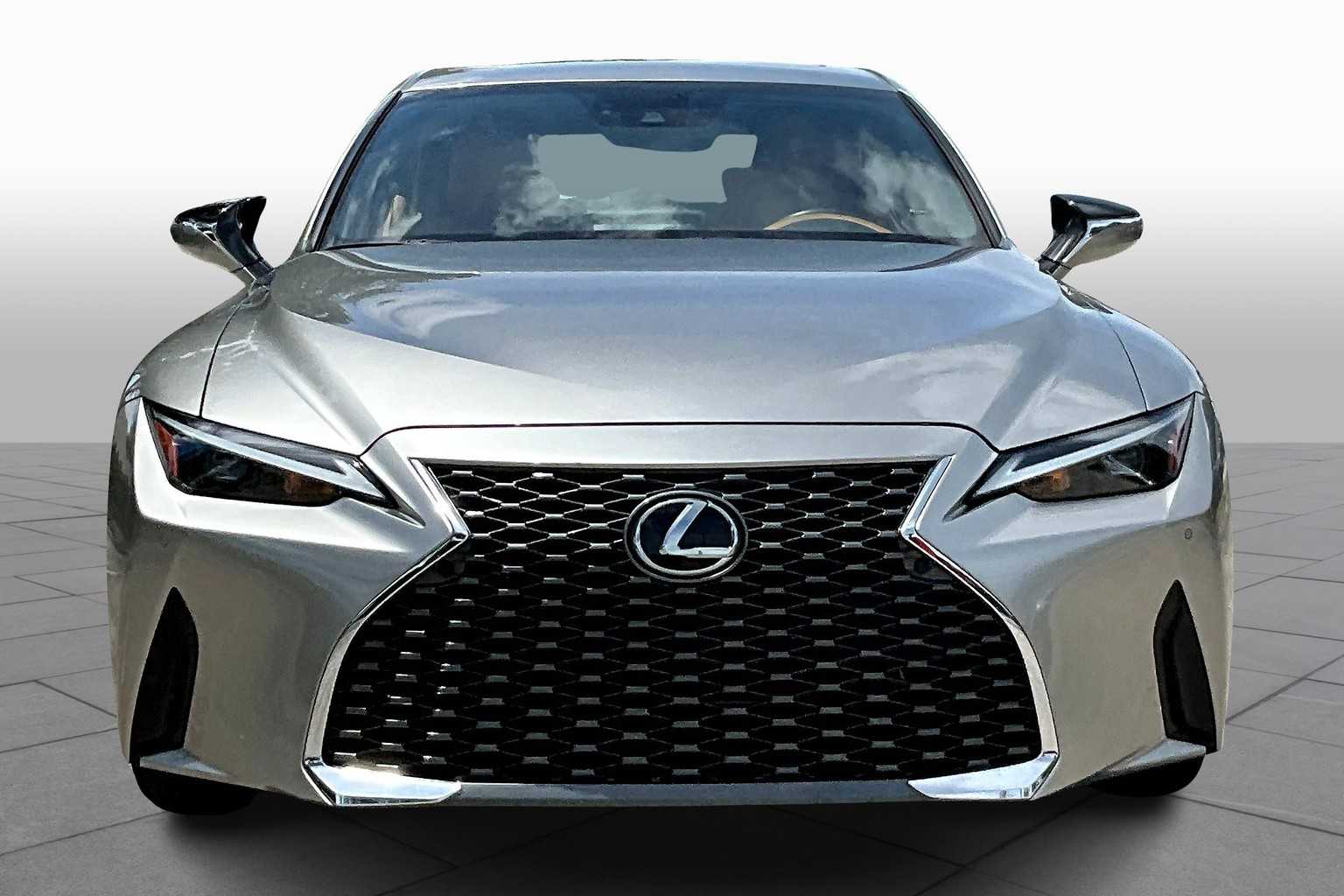 2023 Lexus IS 300 photo 3