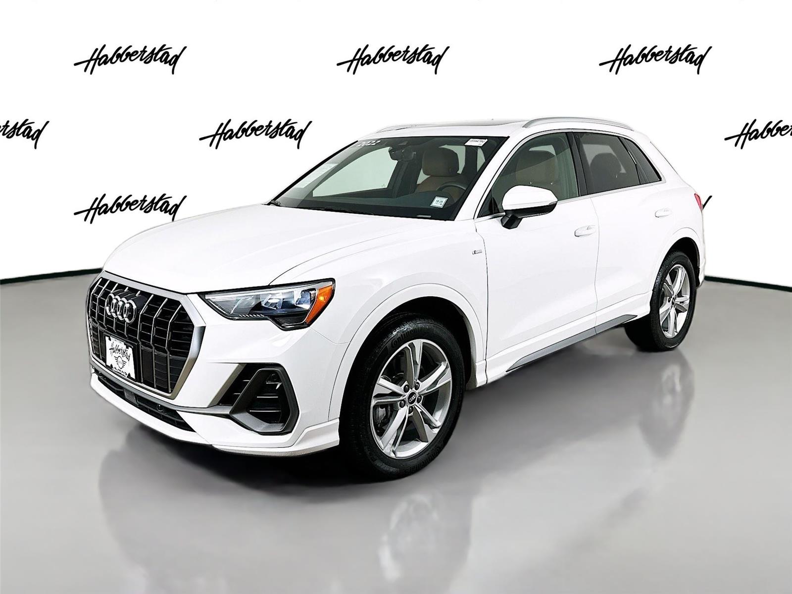 2022 Audi Q3 S Line Premium's photo
